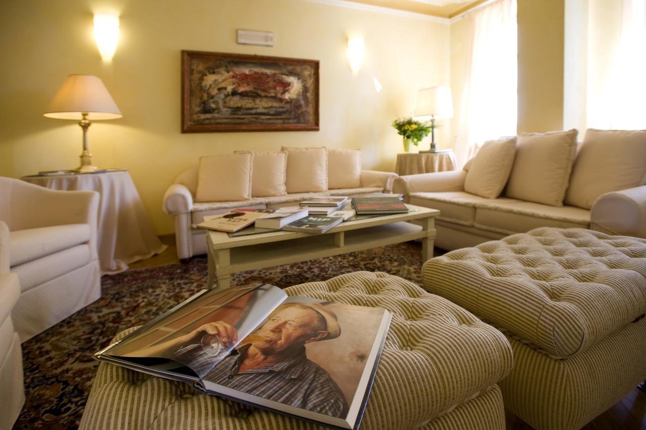 Albergo Castiglione Langhe Castiglione Tinella Exterior foto